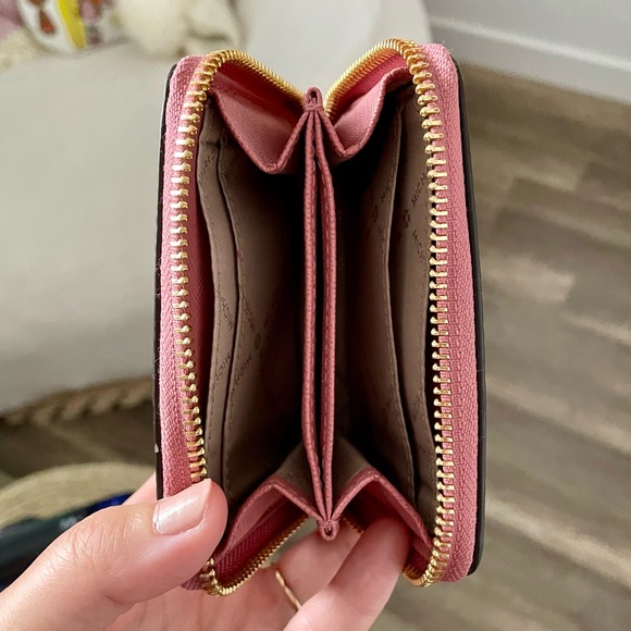 SOLD on Depop - Michael Kors small rose pink wallet 💳 - Picture 6 of 8